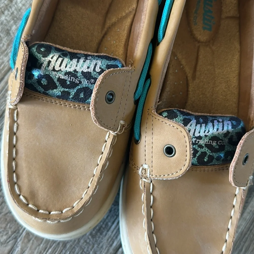 AUSTIN TRADING Company BOAT SHOES Slip On Tan TEAL LEOPARD Girls Size 5D